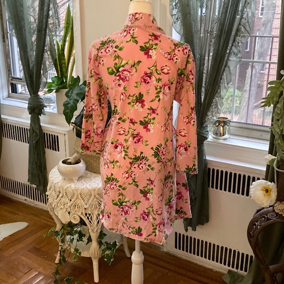 Floral Pink Robe - Picture 5 of 6